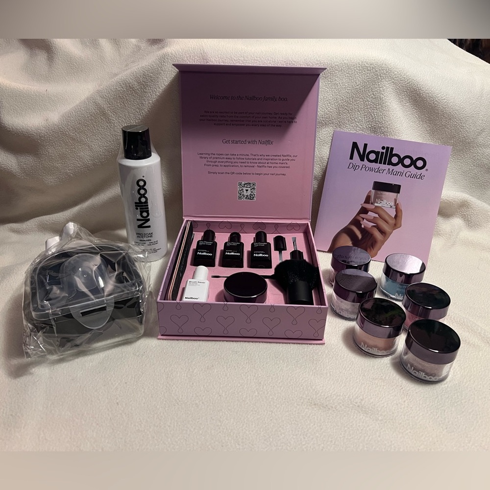 Nailboo Dip Powder Nail Kit - Pink and Black